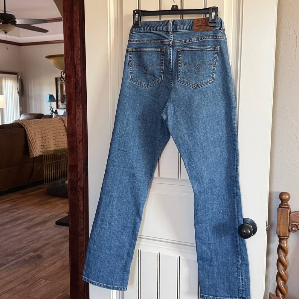 Ralph Lauren Blue Jeans, Excellent Condition. Size 6P and in-seam is 27.5. - Picture 2 of 3